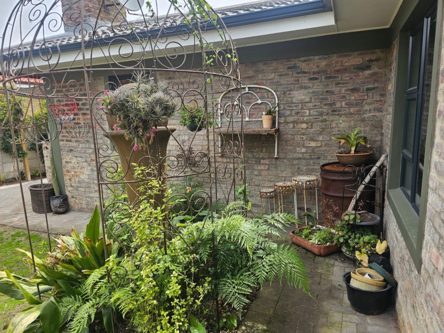 3 Bedroom Property for Sale in Reebok Western Cape